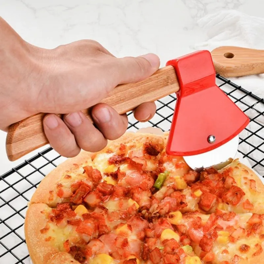 Kitchen Gadgets For Dad - قطاعة بيتزا على شكل فأس مضحكة