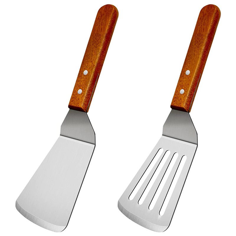 Cast Iron Skillet - ملعقة مشقوقة بمقبض خشبي ، ملاعق