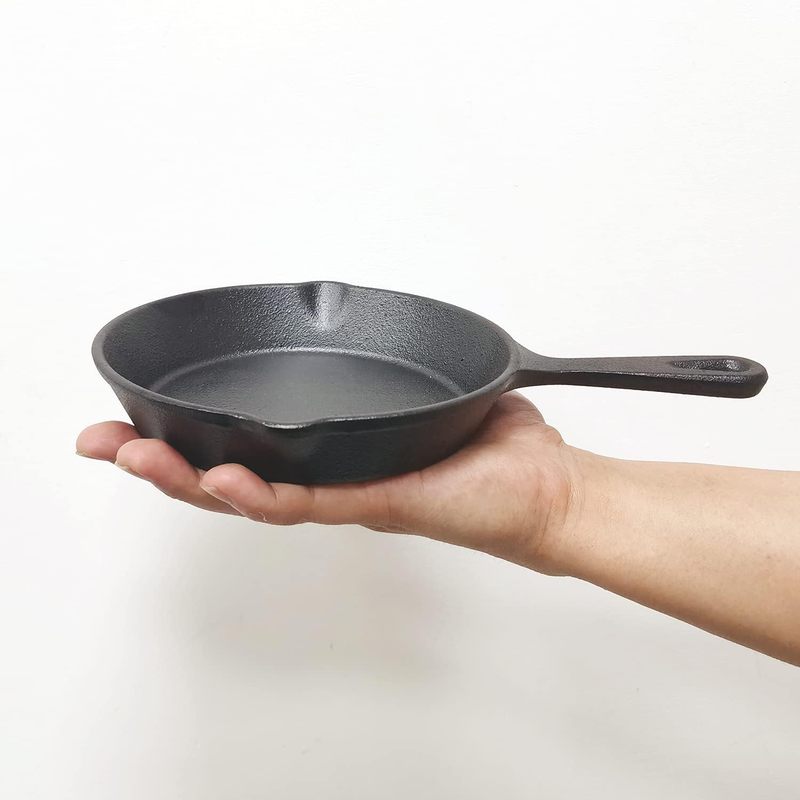 مقلاة من الحديد الزهر مقاس 6 ب - مراجعة Cast Iron Skillet وسعره